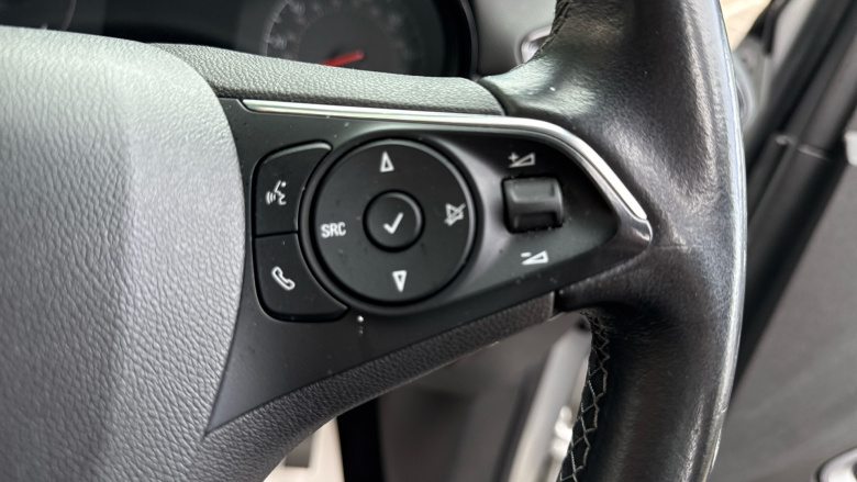 Vauxhall Crossland X 1.5 Turbo D ecoTec [102] SE Nav 5dr [Start Stop] Diesel Hatchback